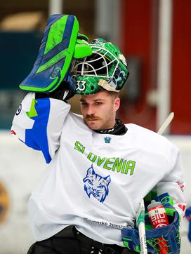 slovenska hokejska reprezentanca Francija, Žan Us