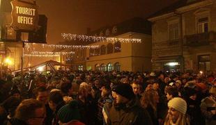 V rokersko obarvani praznični Kamnik