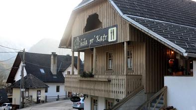 Pr' Katr: krapi, žganci in klobase na Dovjem
