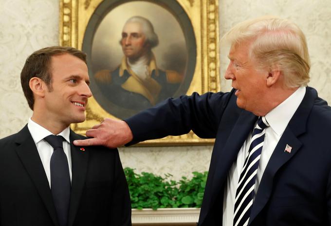 Trump ima z Macronom tesnejši odnos kot z Merklovo. | Foto: Reuters