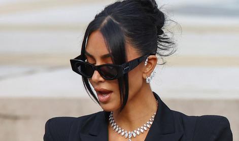 Kim Kardashian na sodišču težko zadrževala solze