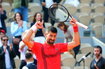 Novak Đoković do stote zmage v Parizu in 19. četrtfinala