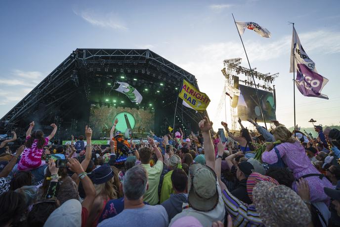 Vstopnice za festival Glastonbury razprodane v eni uri