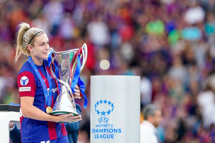 Barcelona, liga prvakinj | Pokal za zmagovalke evropske lige prvakinj je lani pripadel nogometašicam Barcelone, ki ga bodo letos poskusile ubraniti. | Foto Guliverimage