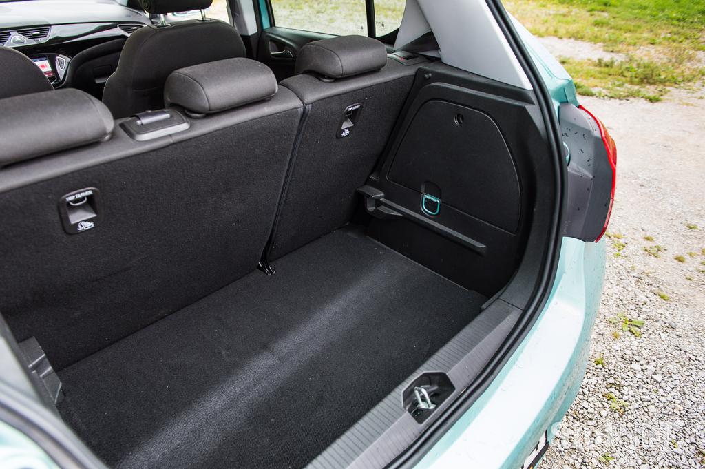 Opel corsa LPG - fotogalerija testnega vozila