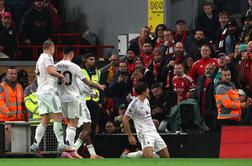 V živo: norišnica na Anfieldu! Gakpo izenačil, Maguire pa ponovno v črno zavil domače.