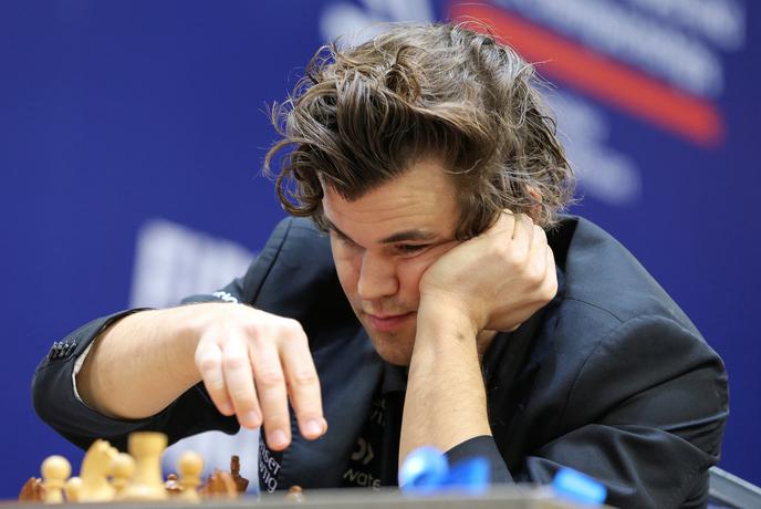 Magnus Carlsen zaradi kavbojk odstopil s SP