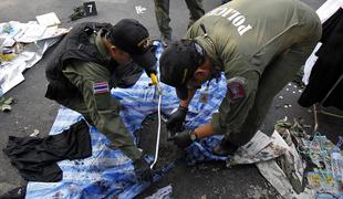 Napadalci ranili 28 protestnikov v Bangkoku