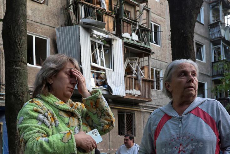 V napadih so bile ubite tri osebe, še 60 pa je bilo ranjenih. | Foto: Reuters