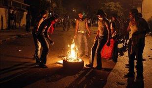 V Kairu znova spopadi med policijo in protestniki