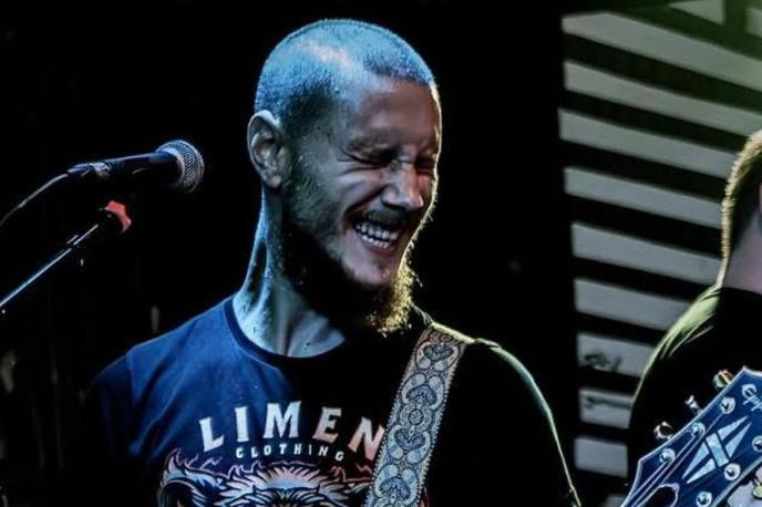 Marko Blažek | "Vsaj za vedno bo živel skozi pesmi, ki smo jih ustvarili skupaj!" so Blažeku v spomin zapisali v skupini Odpisani. | Foto Facebook