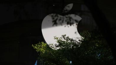 iPadi in pištole: Apple trese podkupovalna afera