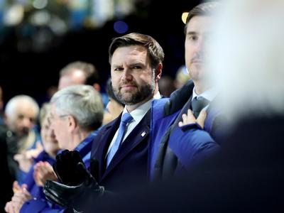 Ameriški podpredsednik JD Vance deležen neodobravanja na otvoritvi ZOI