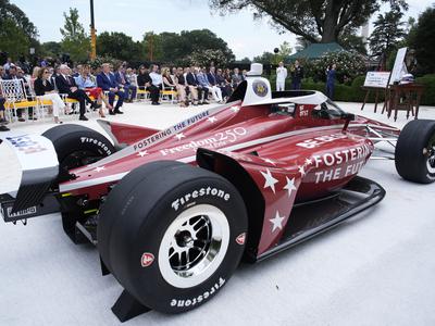 Donald Trump bo odpeljal častni krog na dirki indycarja