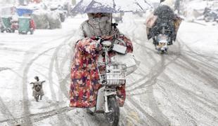 Na Kitajskem med snežnimi zameti v pričakovanju novega leta  #video