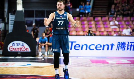V živo: Slovenci v sosedskem obračunu za četrtfinale