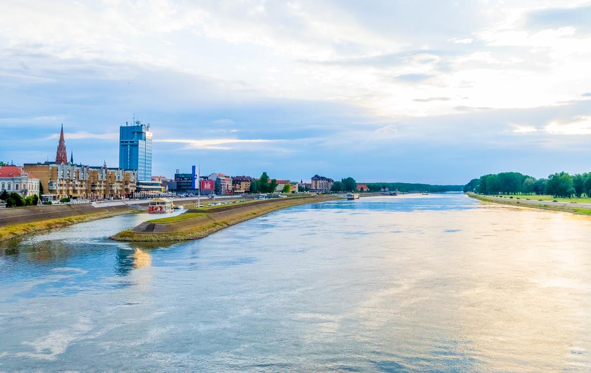 Reka Drava v Osijeku | Truplo štiriletnega dečka so našli v bližini nekdanje tovarne usnja v Osijeku. | Foto Shutterstock