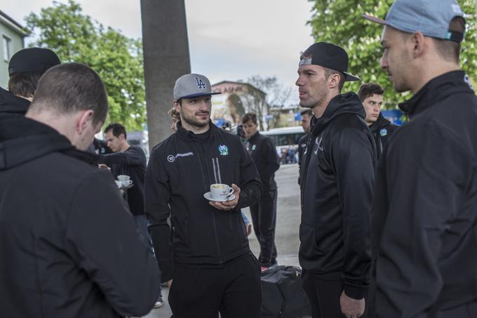 Svetovno prvenstvo bo prvič okusilo kar nekaj hokejistov, med njimi tudi napadalci Olimpije Žiga Pešut, Anže Ropret in Gregor Koblar. | Foto: Matej Leskovšek
