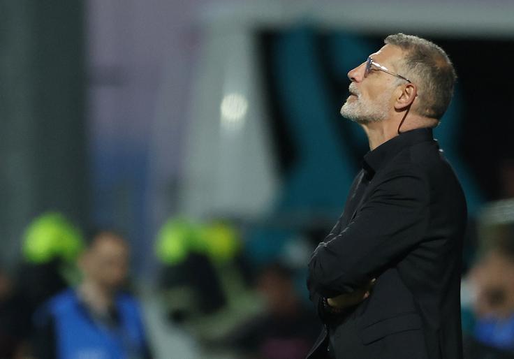 Slaven Bilić se je pričakovano znašel na udaru. | Foto: Reuters