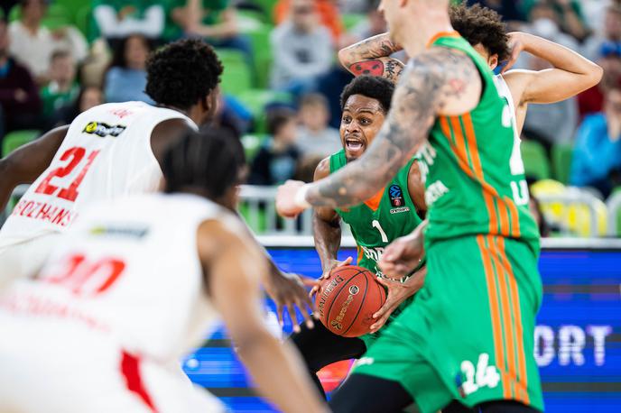 KK Cedevita Olimpija : Prometej Yogi Ferrell | Cedevita Olimpija je v Stožicah izgubila s Prometejem  | Foto Grega Valančič/Sportida