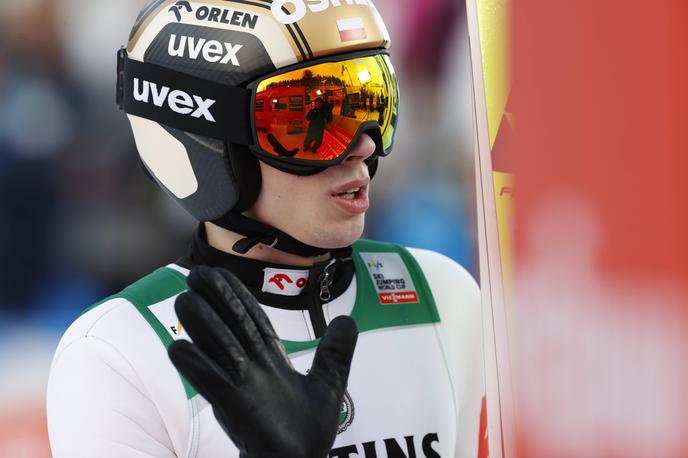 Kacper Tomasiak | Kacper Tomasiak okreva po grdem padcu in bo zato izpustil polete v Planici. | Foto Guliverimage