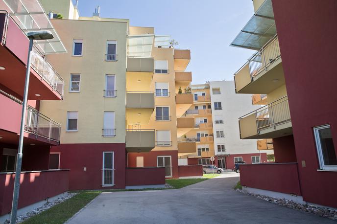 Nepremičnine | Povprečna cena rabljenega stanovanja na ravni države je v prvem polletju letos prvič presegla mejo 1.900 evrov na kvadratni meter.  | Foto Bor Slana