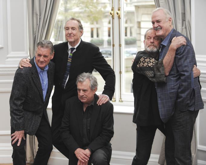 Z leve: Michael Palin, Eric Idle, Terry Jones, Terry Gilliam in John Cleese leta 2013. Šesti član skupine Monty Python Graham Chapman je umrl leta 1989. | Foto: Guliverimage