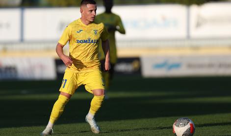 Okrepitev v napadu Aluminija, Marko Arnautović v Crveno zvezdo