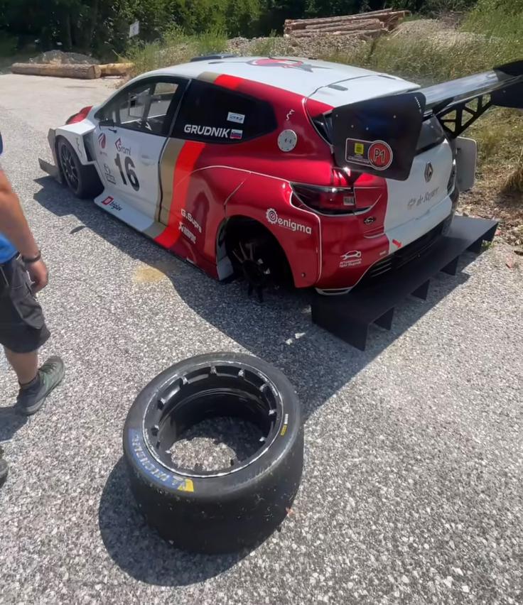 Razlog odstopa Mateja Grudnika (renault clio E1) | Foto: osebni arhiv