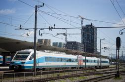 Slovenske železnice direktorjem izplačevale previsoke plače 