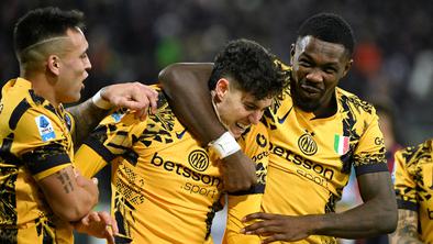 Napoli na vrhu ujel Atalanto, Milan remiziral z Romo, Juventus s Fiorentino