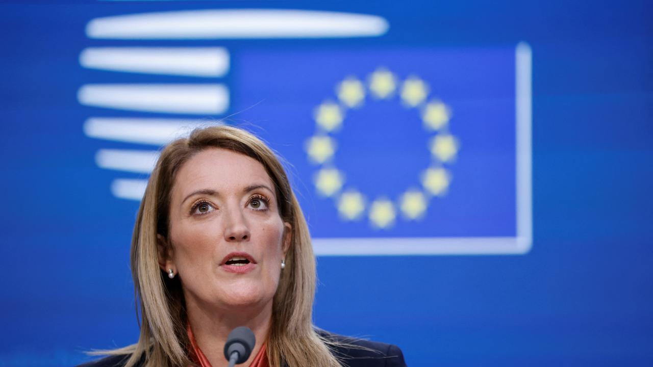 Več evropskih poslank tarča poronografskih spletnih strani: objavili lažne posnetke