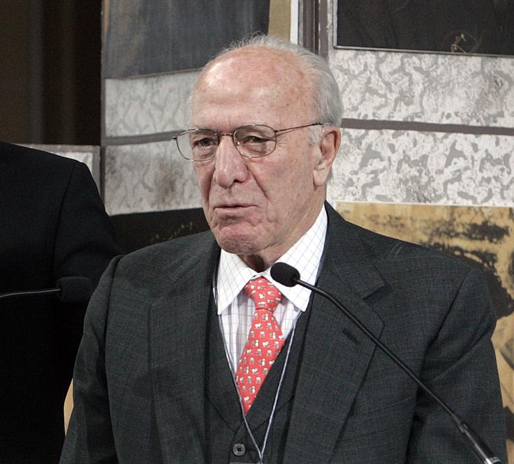Robert Mondavi Robert Mondavi (na fotografiji) je umrl leta 2008, dočakal je 94 let. Baron Philippe de Rothschild je umrl leta 1988 pri 85 letih. | Foto: Getty Images
