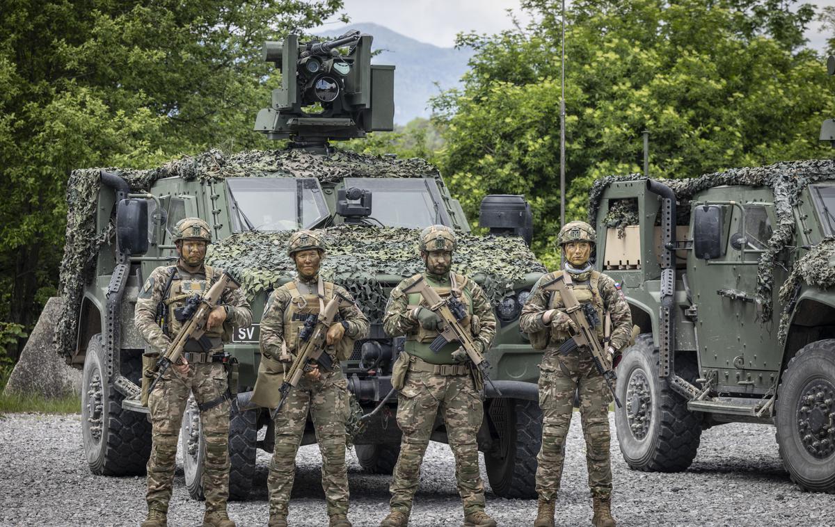 Slovenska vojska, predstavitev kontingenta pred odhodom na misijo na Baltik. Poček. | S predlogom pripadnikom SV med drugim omejujejo nekatere pravice iz delovnega razmerja. | Foto Bojan Puhek