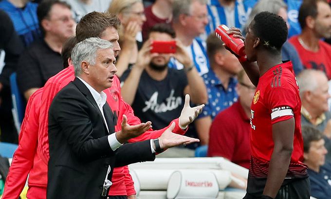 Jose Mourinho po tekmi v Brightonu ni mogel verjeti, kaj so počeli njegovi izbranci. | Foto: Reuters