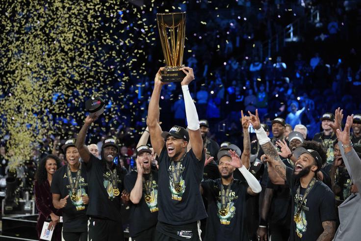 Milwaukee Bucks Lani so pokal NBA osvojili košarkarji Milwaukeeja. | Foto: Reuters