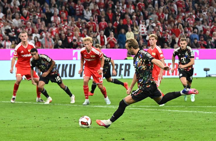 Harry Kane je dosegel že stoti gol v bundesligi. | Foto: Reuters