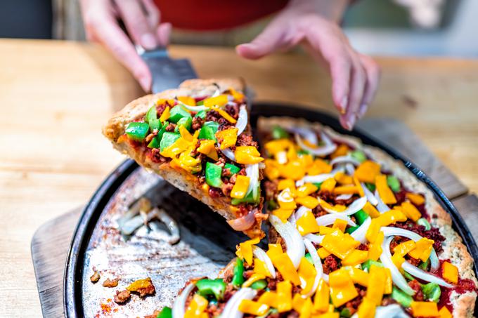 Okusno pico se da pripraviti povsem brez živil živalskega izvora. | Foto: Getty Images
