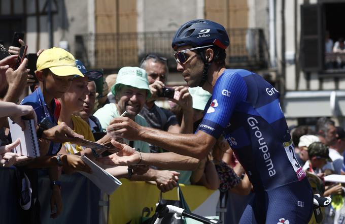 Thibaut Pinot čaka na zadnjo etapno zmago na Touru. Po tej sezoni se poslavlja od kolesarstva.  | Foto: Reuters