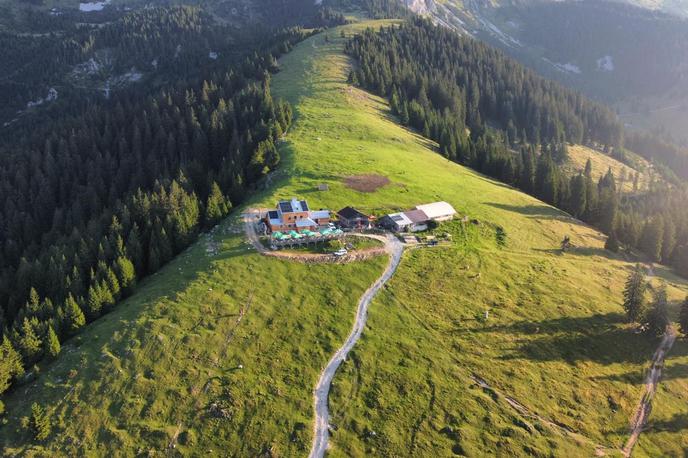 Dom na Kofcah | Foto Blaž Zaplotnik