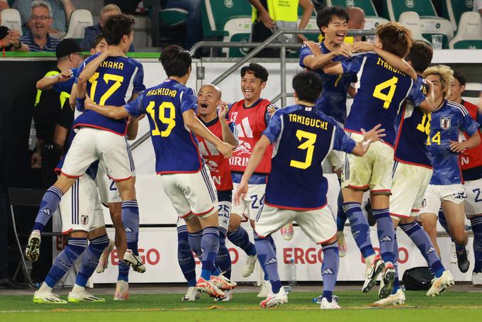 Japonci so jo Nemcem zagodli že lani na svetovnem prvenstvu v Katarju, ko so zmagali z 2:1. Tokrat so bili še bolj učinkoviti in napolnili mrežo elfa. | Foto: Reuters