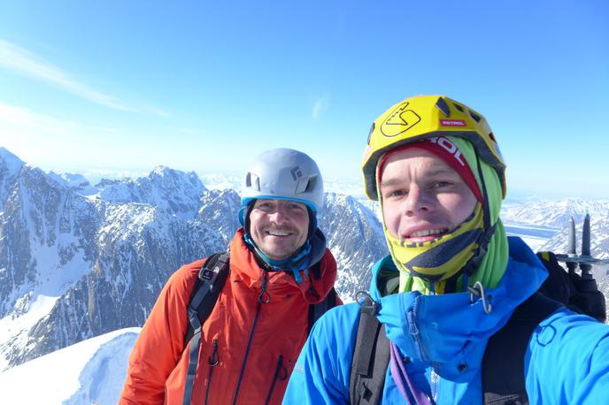 Miha Zupin in Janez Svoljšak na vrhu Apocalypse North | Gorenjska alpinista Miha Zupin in Janez Svoljšak na vrhu Apocalypse North na Aljaski | Foto Janez Svoljšak