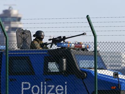 Ubili moškega, ki je v Švici na vlaku več ur zadrževal talce