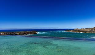 Na španskem Tenerifu visoki valovi odnesli tri življenja