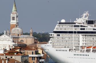 Benetke na robu zloma: mesto se utaplja v množici turistov