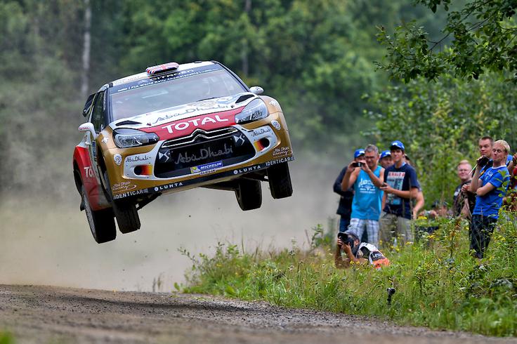 Citroën je lani na Finskem s Krisom Meekom in tretjeuvrščenim Craigom Breenom slavil izjemen rezultat. Francozi so letos razočaranje sezone in bodo le stežka ponovili tak dosežek. | Foto: AKK Sports
