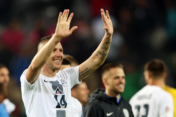 Za slovensko izbrano vrsto je odigral kar 97 tekem. Več od njega sta jih le rekorder Boštjan Cesar in Bojan Jokić. Z obema si je pred leti delil slačilnico, oba zelo dobro pozna tudi iz italijanskega prvenstva, kjer so bili vrsto let tekmeci. | Foto: www.alesfevzer.com