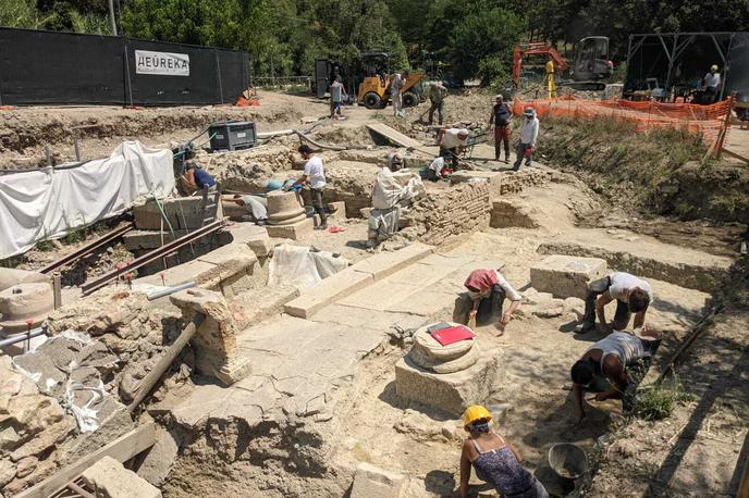 Casciano dei Bagni | Ostanki etruščanskih term se nahajajo v občini San Casciano s približno 1.600 prebivalci, ki je še danes znana po svojih termalnih kopališčih. V palači iz 16. stoletja v mestu naj bi tudi uredili muzej za bronaste kipe. | Foto Guliverimage