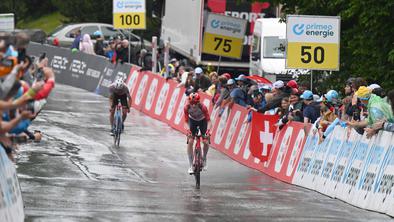 Evenepoel ob koncu popustil, etapna zmaga Dancu