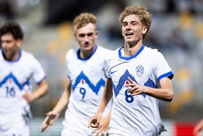 Gol Matjašeca s škarjicami, a še peti poraz mladih Slovencev